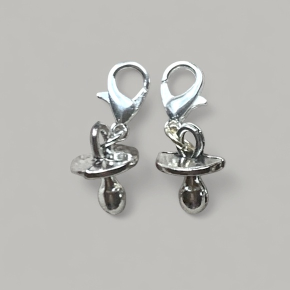 Baby pacifier silver charm - Picture 1 of 1